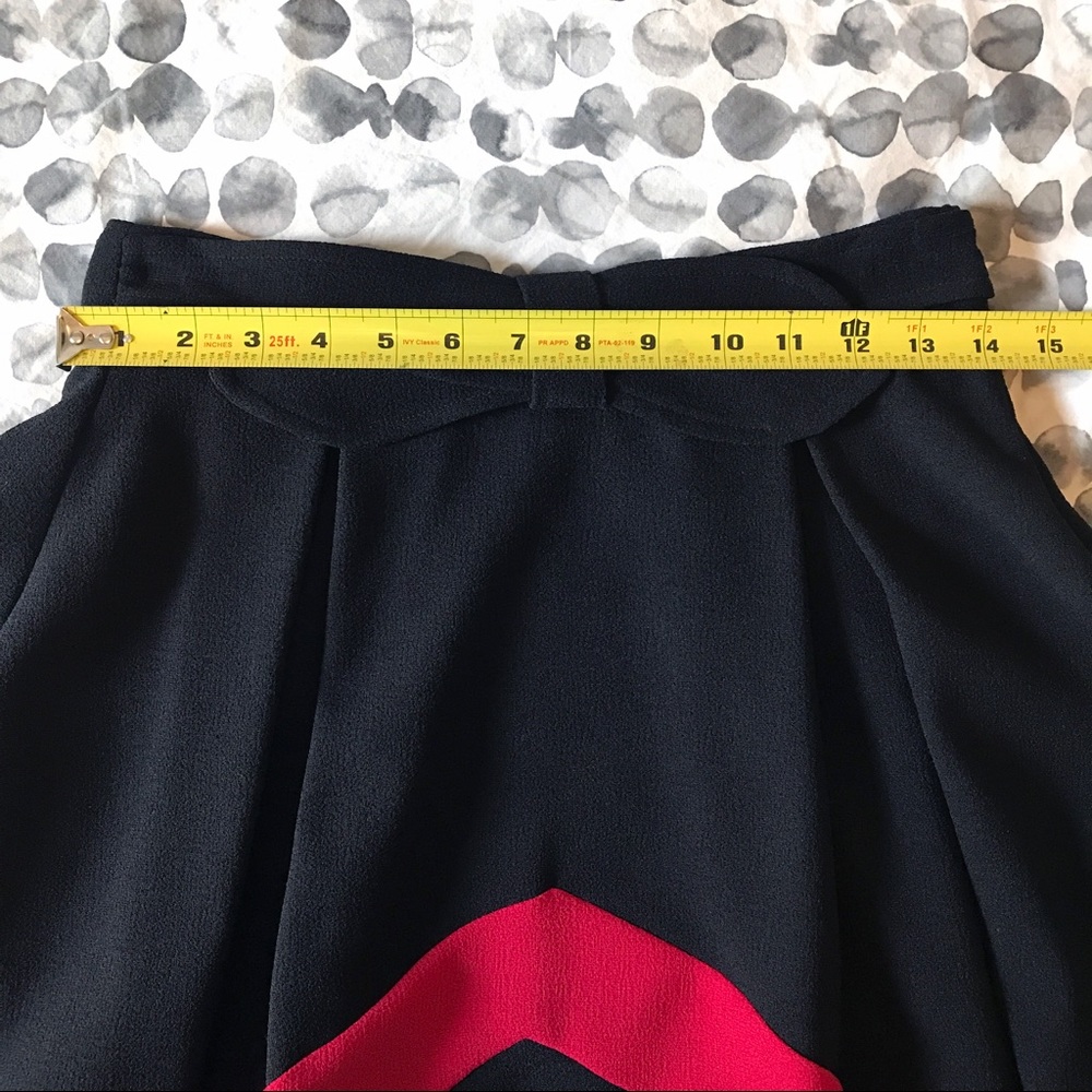 Circle skirt with red chevron stripe - Picture 7 of 9